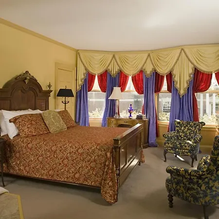 Hydrangea House Inn-3